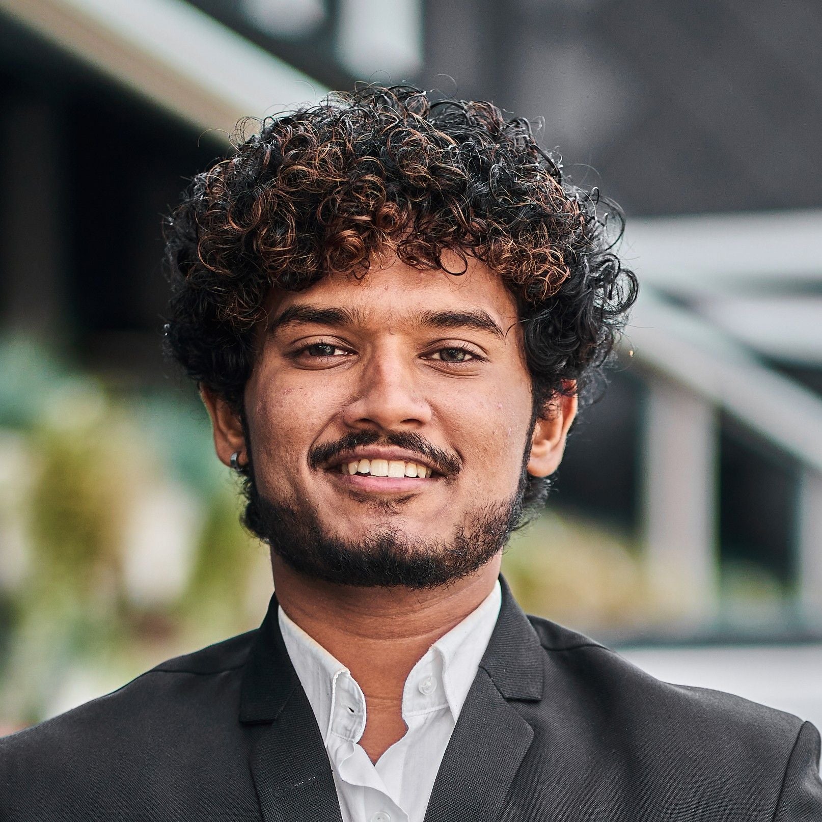 It treats both acne & acne marks!!!